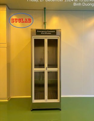 Good price Soft Flow Spray Head Safety Emergency Eyewash  Shower Cubicles in for Easy Wall-mounted Installation online